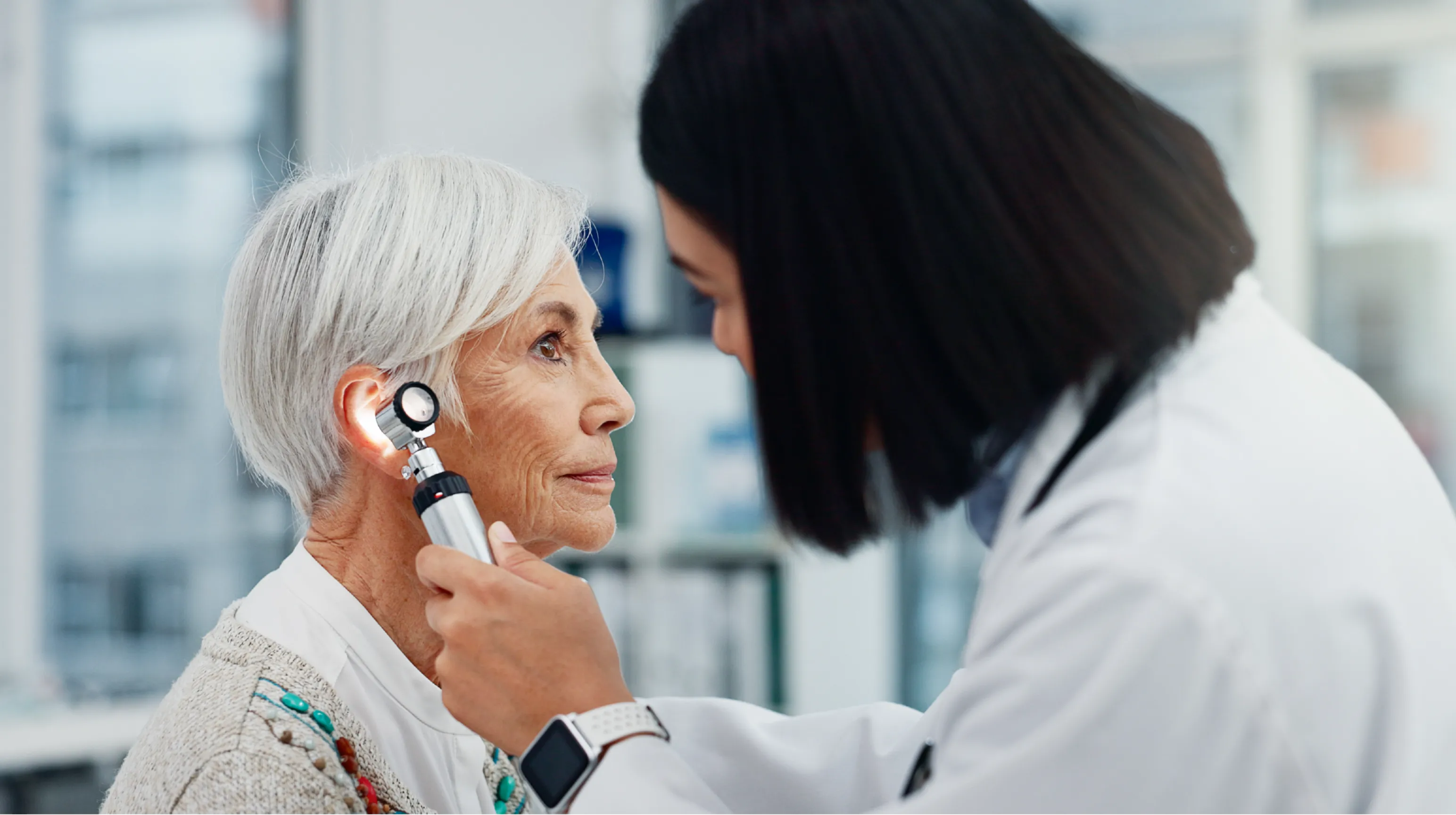 How Medicare Advantage Plans Help Pay for Hearing Aids in Illinois